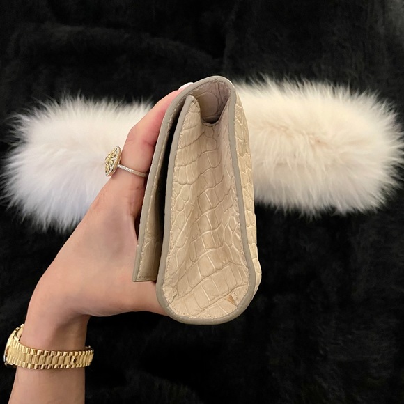 NWT BURBERRY 100% Alligator Clutch. - Picture 8 of 16